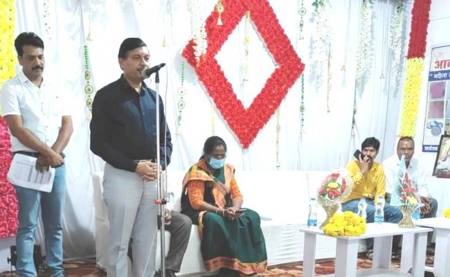 नीमच में तीन दिवसीय आजीविका उत्पाद मेले का हुआ शुभारंभ जि.प.अध्‍यक्ष श्री चौहान एवं कलेक्‍टर श्री जैन ने किया मेले का शुभारंभ